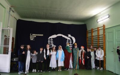 JASEŁKA BOZONARODZENIOWE W WYKONANIU KLASY 5B – fotorelacja