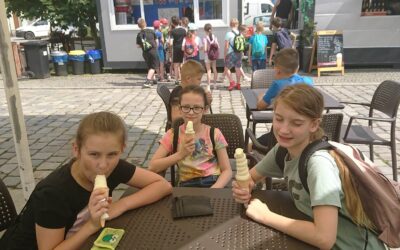 Słodkie zakończenie roku szkolnego klasy 2a🍨🍧🍭