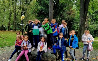 WYCIECZKA KLASY 2A DO ROZLEWNI WÓD MINERALNYCH W POLANICY