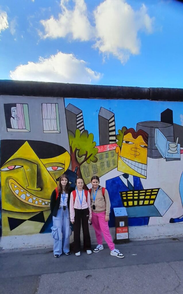 WhatsApp Image 2025-10-05 at 17.15.45