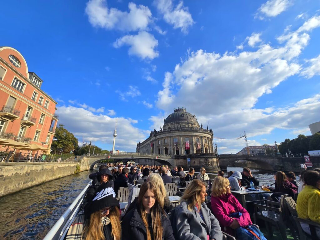 WhatsApp Image 2025-10-05 at 17.15.46 (2)