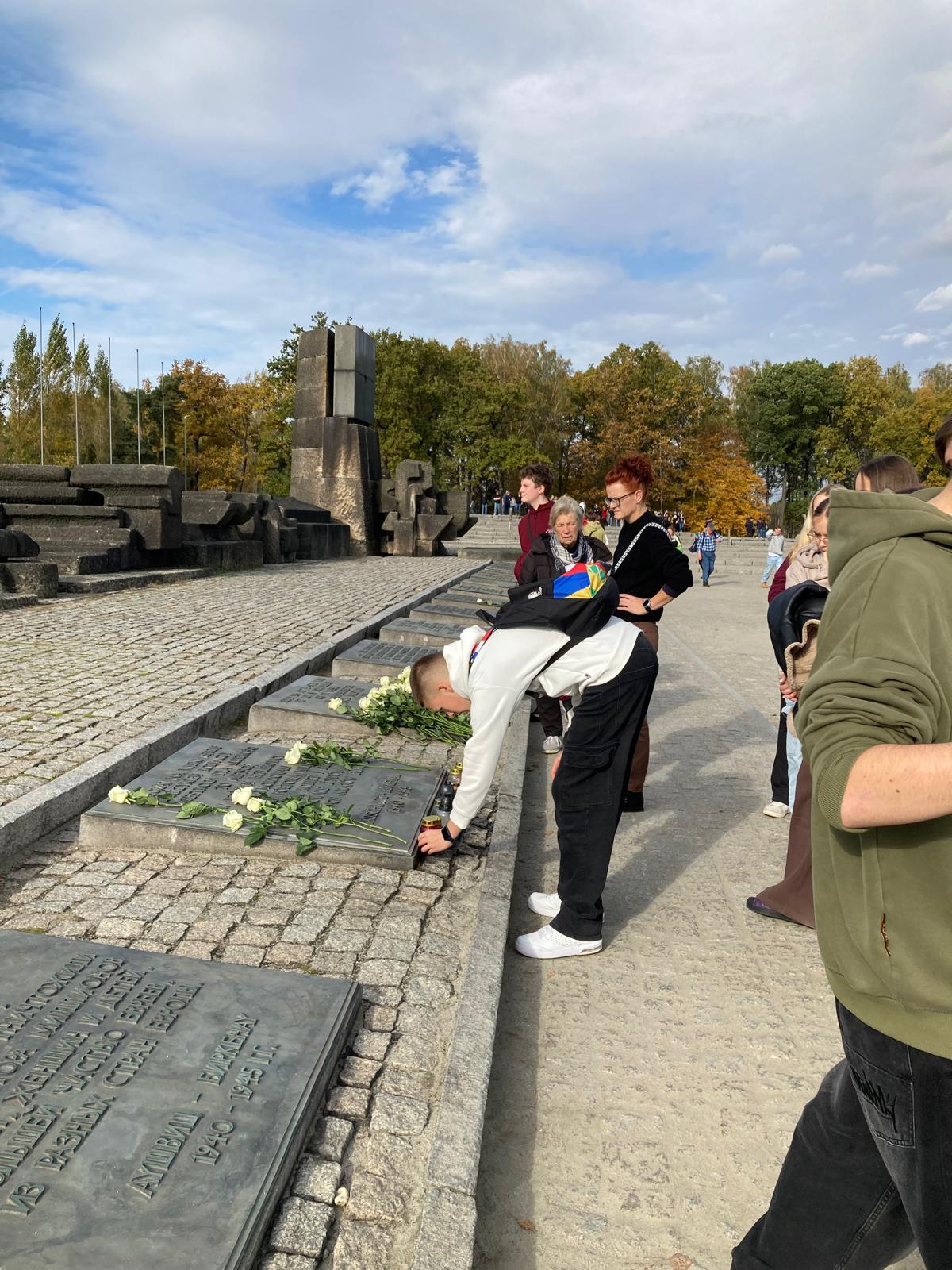 WhatsApp Image 2025-10-22 at 17.33.10