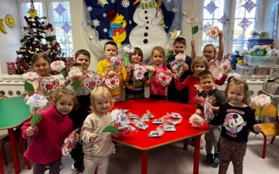 DZIEŃ BABCI I DZIADKA. PRZEDSZKOLKACZKI PRZESYŁAJĄ MOC ŻYCZEŃ – styczeń 2025