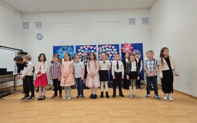 DZIEŃ BABCI I DZIADKA – PRZEDSTAWIENIE KLASY 3A – styczeń 2025