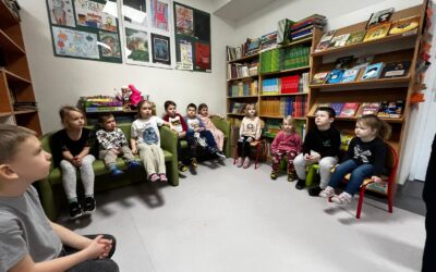 PRZEDSZKOLAKI NA LEKCJI BIBLIOTECZNEJ – luty 2026